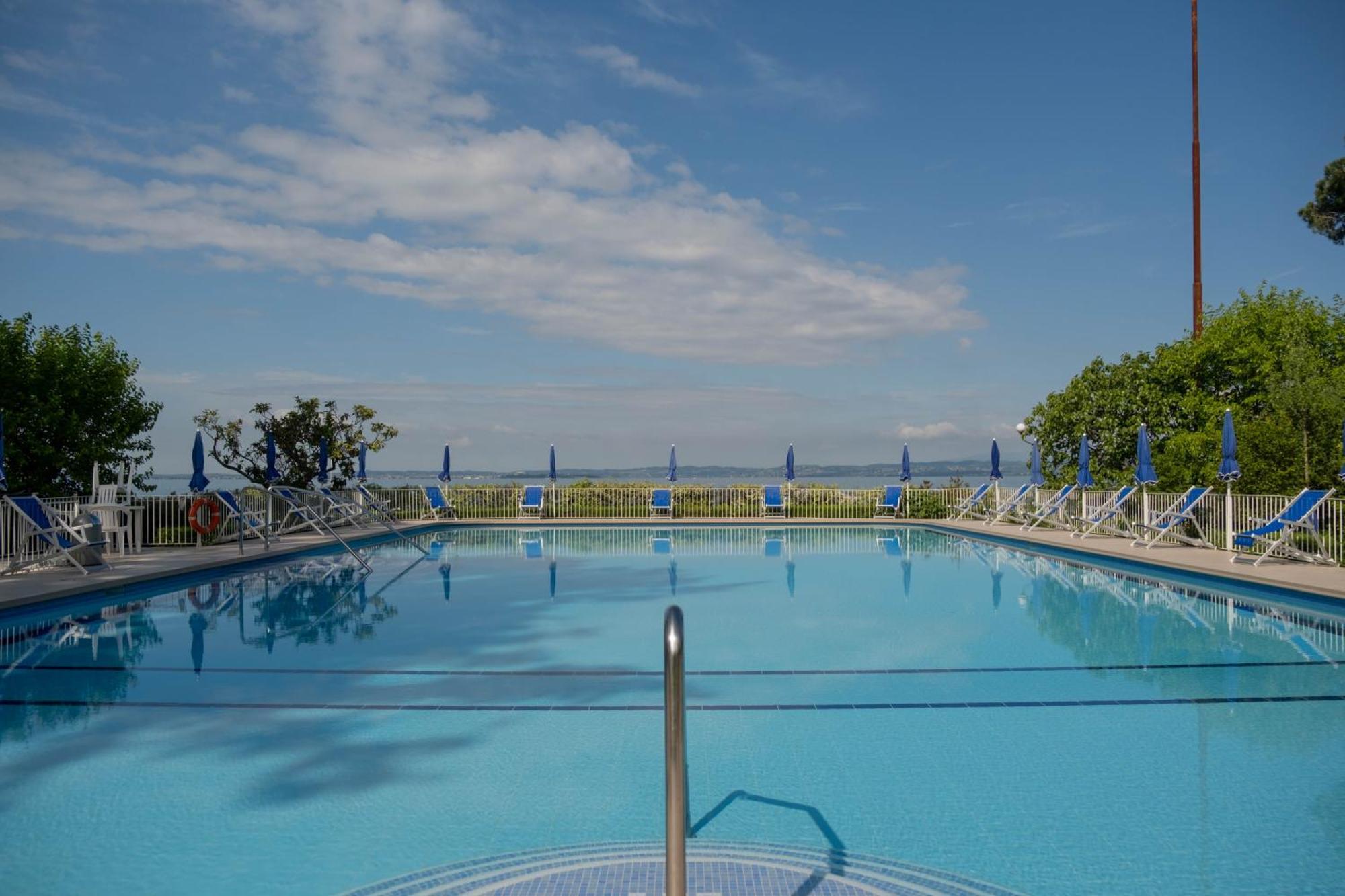 Hotel Vela D'Oro Dependence Бардолино Экстерьер фото
